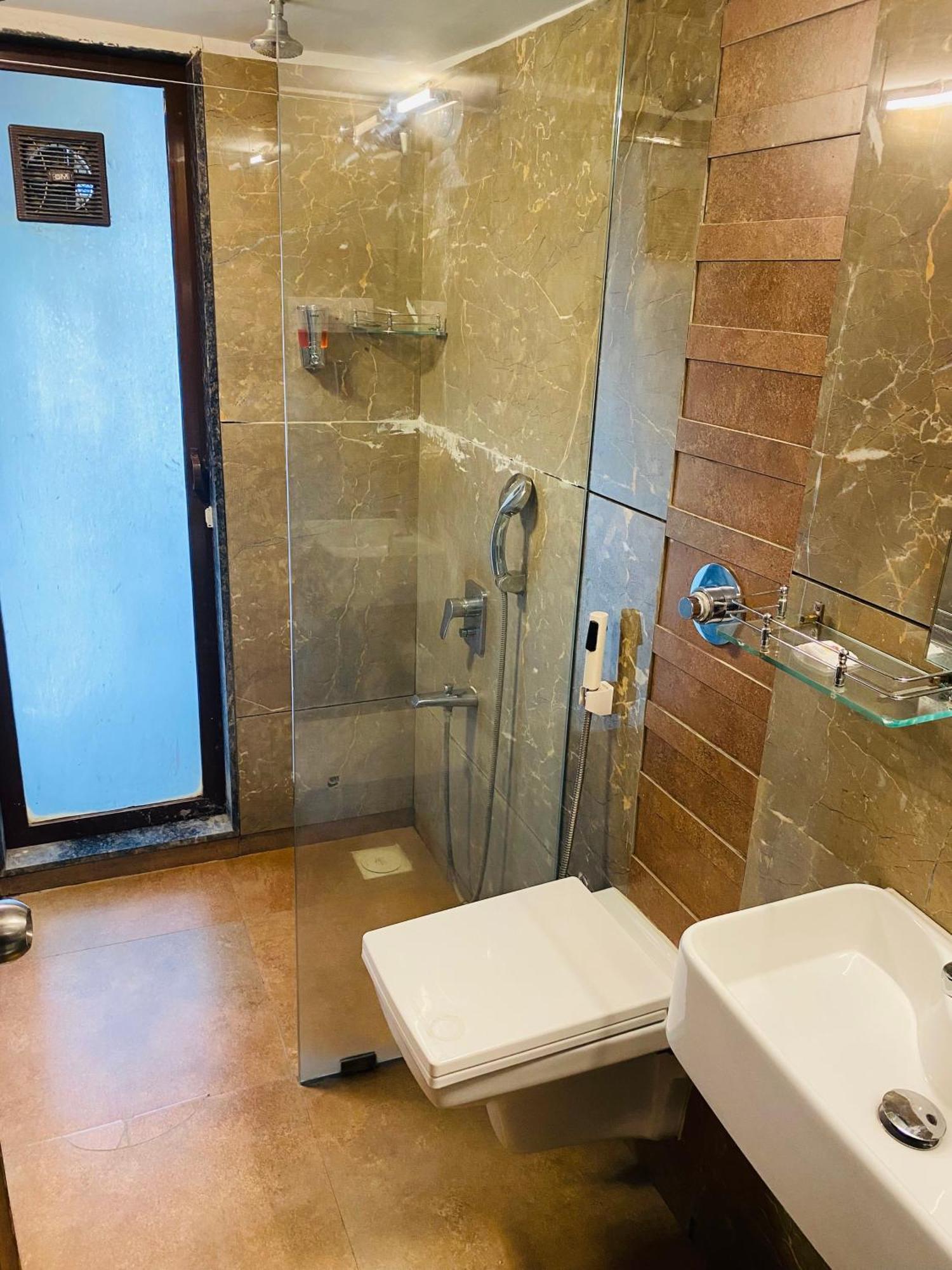 Mumbai House Luxury Apartments Santacruz East, 孟买 外观 照片