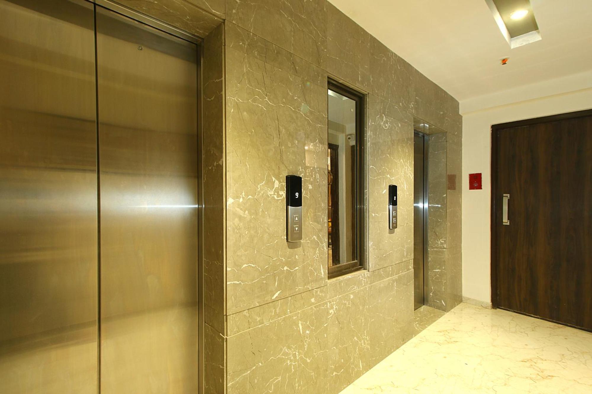 Mumbai House Luxury Apartments Santacruz East, 孟买 外观 照片