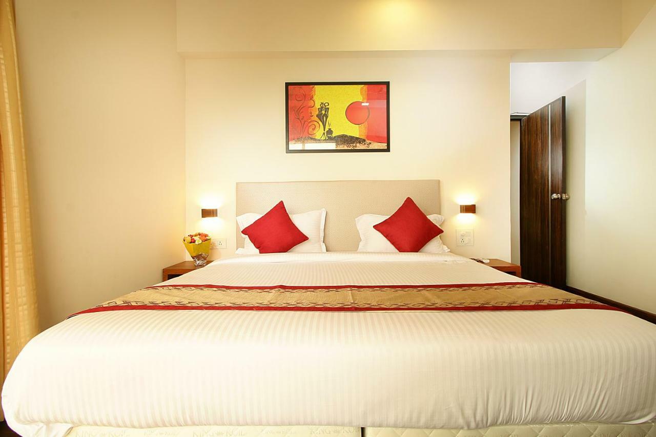Mumbai House Luxury Apartments Santacruz East, 孟买 外观 照片